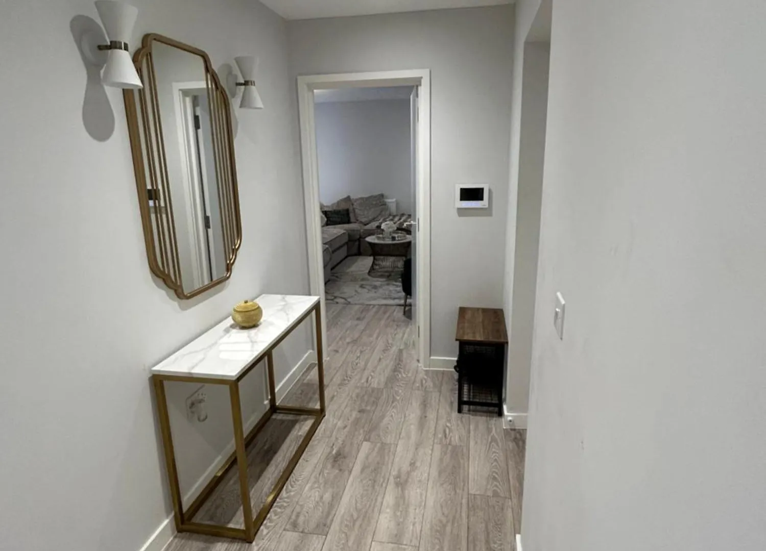 Apartment Stylish Meets Luxury! 2 Bed 2 Bath Family Home Dagenham